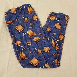 Fabulegs Medium Capri S'mores / Campfire Leggings